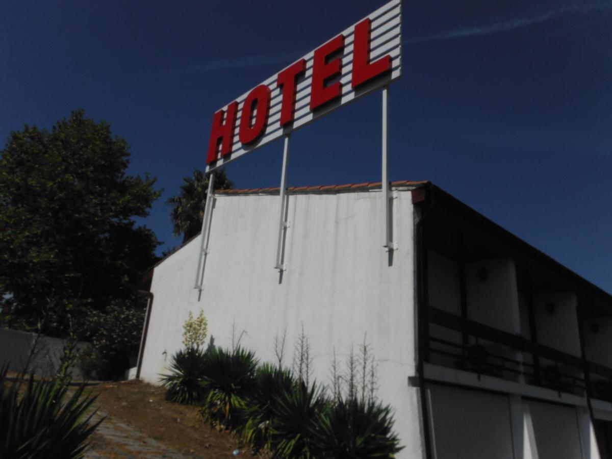 Hotel Alameda アルベルガリア・ア・ヴェーリャ エクステリア 写真