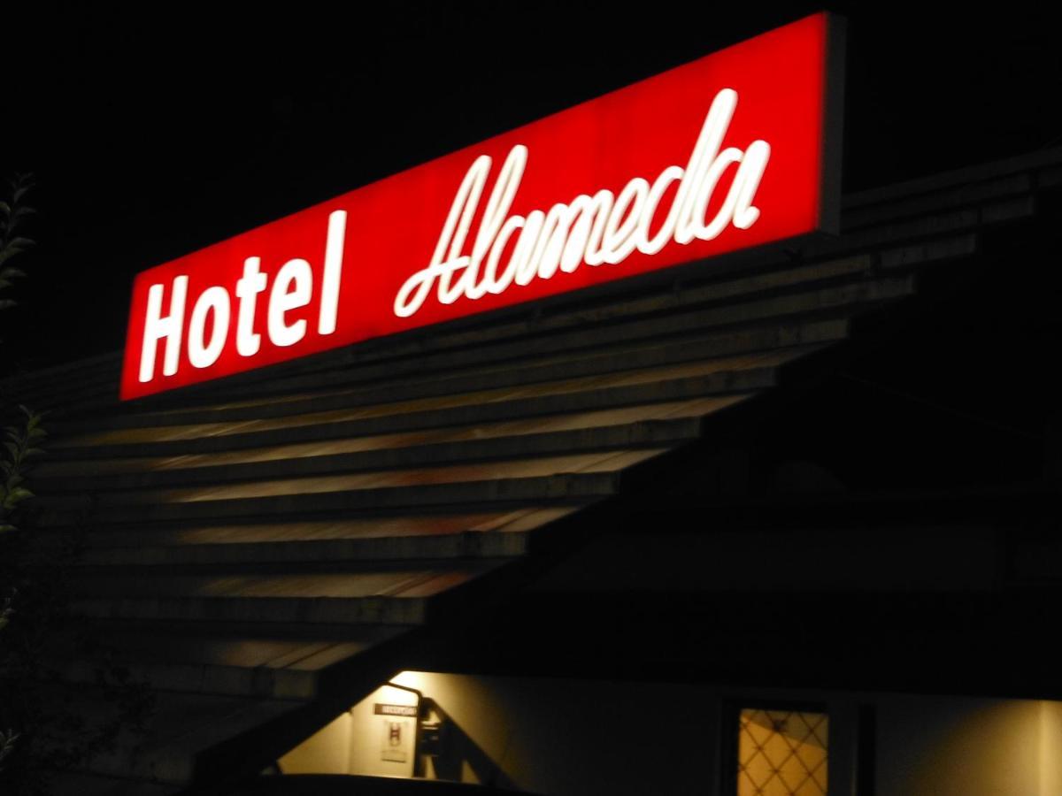 Hotel Alameda アルベルガリア・ア・ヴェーリャ エクステリア 写真